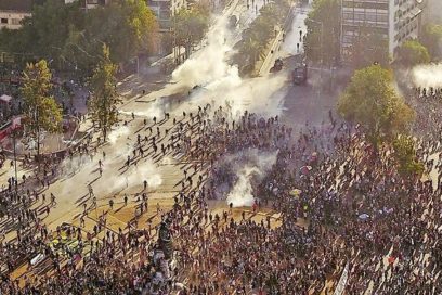 Cuestionan acciones reiteradas de carabineros en Chile contra manifestantes