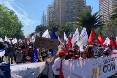Arranca multitudinaria marcha contra el gobierno de Chile
