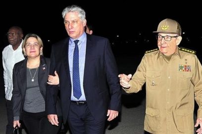 Recibe Raúl Castro a presidente Díaz-Canel de regreso en Cuba