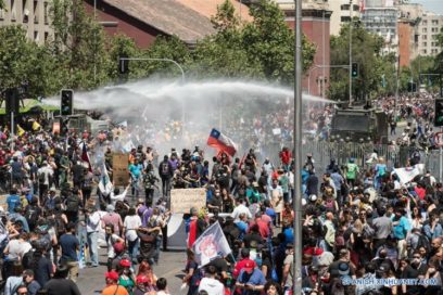 Reportan aumento de lesionados y detenidos durante protestas en Chile