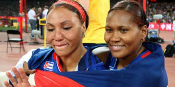 Yaimé Pérez y Denia Caballero.