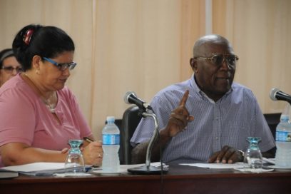 Chequea Salvador Valdés Mesa marcha de inversiones y contratación en agricultura artemiseña