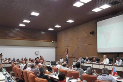 Presidente de Cuba llama a defender a América Latina como zona de paz