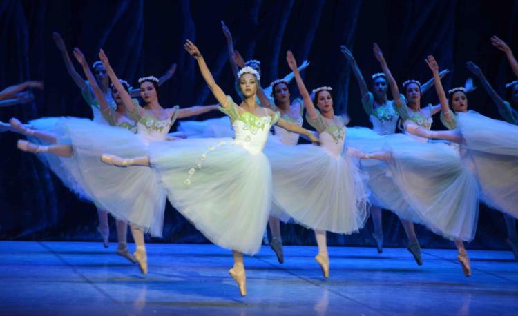 Reyes de España asisten a Gala en Gran Teatro de La Habana