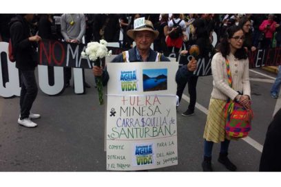 Miles de personas protestan en las calles de Colombia