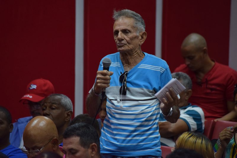 Consulta del béisbol en Granma. Foto: CNC TV Granma