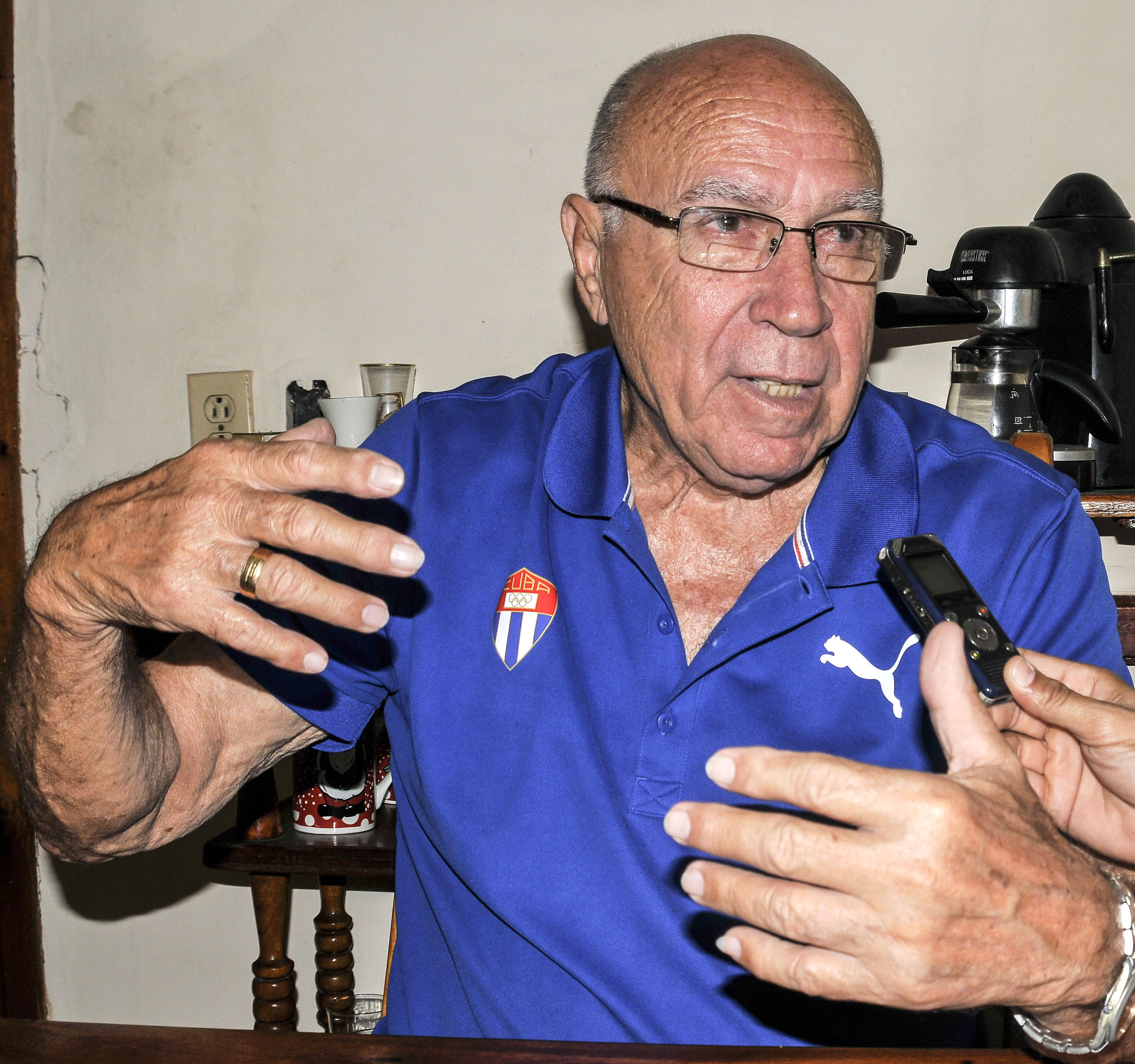 Gustavo Rollé en la entrevista concedida a nuestro periódico. Foto: José Raúl Rodríguez Robleda.