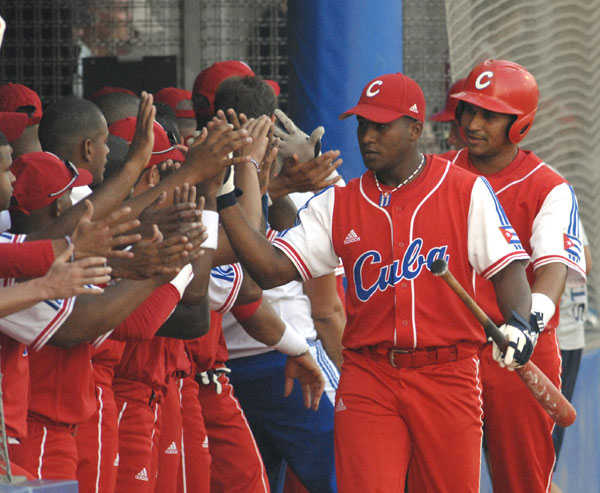 Despaigne y Cepeda, dos grandes de las generación actual de peloteros cubanos.