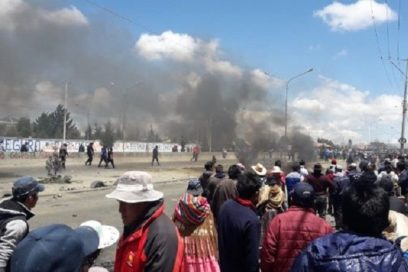 Bolivia: represión en El Alto, movilización en La Paz