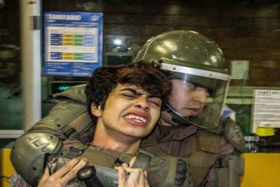 Gobierno de Chile admite violaciones y anuncia cambios en Carabineros