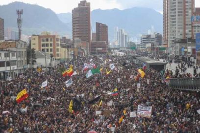 Llaman con urgencia a diálogo en Colombia