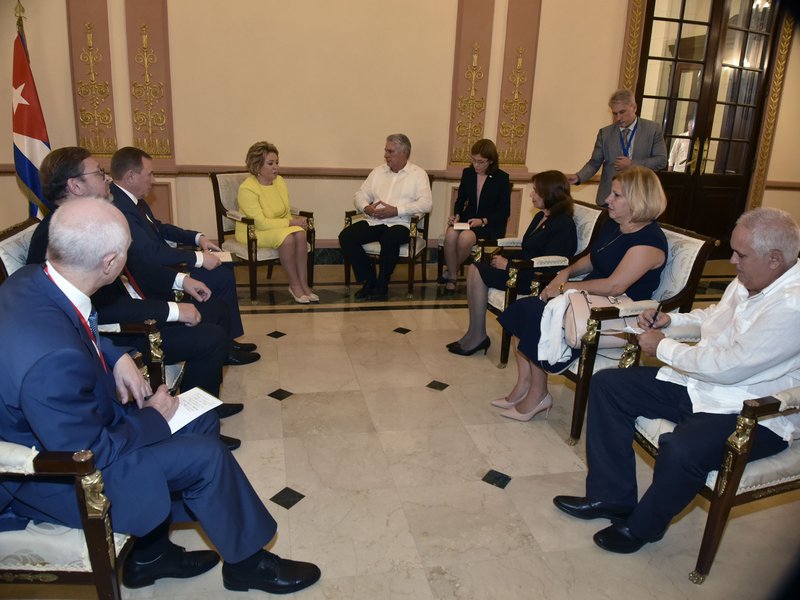 Díaz-Canel recibió a la Presidenta del Consejo de la Federación de Rusia, excelentísima señora Valentina Ivanovna Matvienko. (Estudios Revolución)
