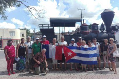 Sindicalistas y ferrocarrileros franceses visitan Camagüey