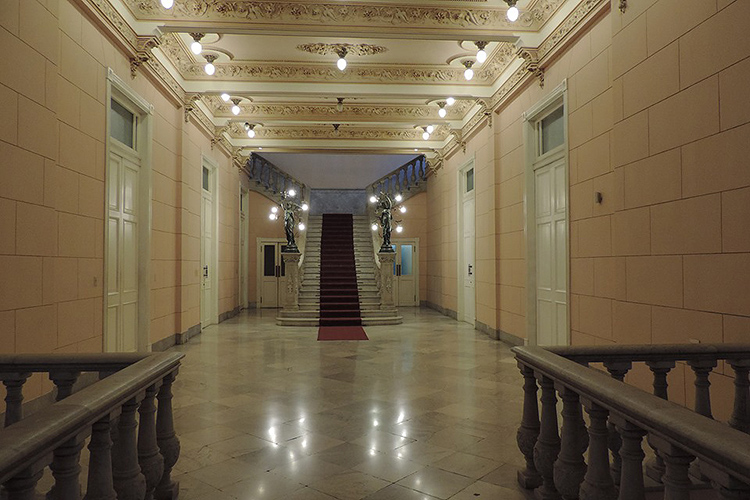 Palacio de los Matrimonios de Prado, antiguo casino español. Foto: Yimel Díaz