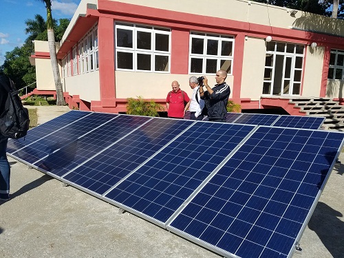 parque fotovoltaico experimental y didáctico del Centro de Investigaciones Microelectrónicas de la Universidad Tecnológica de La Habana (Cujae)