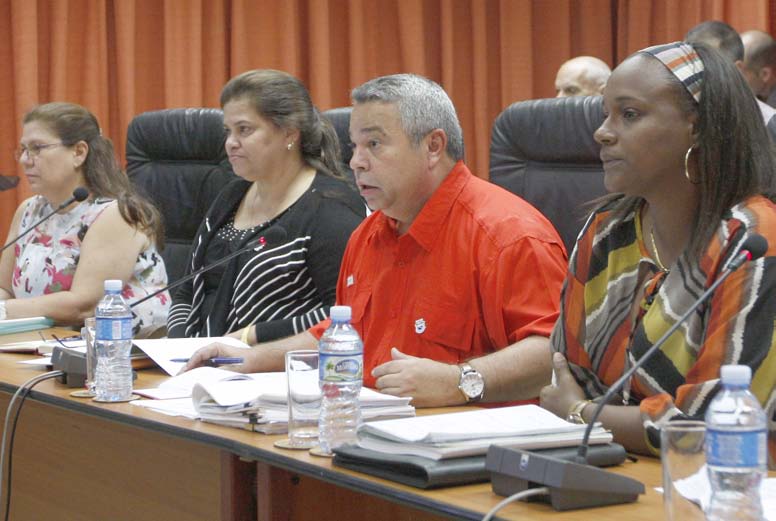 El Secretario General de la CTC señaló que son muchos los desafíos que tiene el movimiento sindical para demostrar su aporte concreto al desempeño eficiente de la economía. Foto: René Pérez Massola