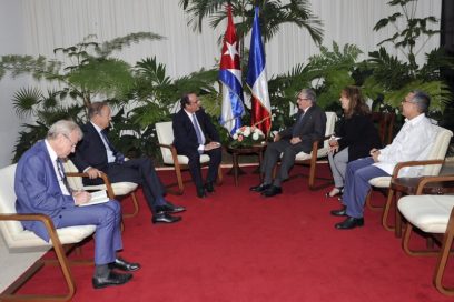 Raúl y Díaz-Canel reciben a personalidades extranjeras por festejos de La Habana