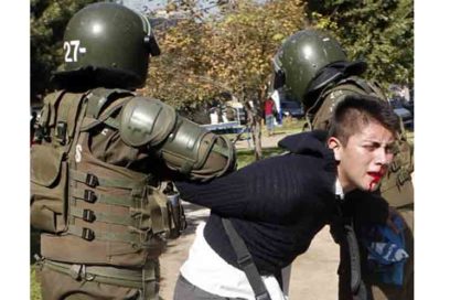 Continúan denuncias sobre violencia policial en Chile
