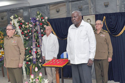 Rindió Raúl homenaje póstumo al Comandante del Ejército Rebelde Faure Chomón (+Fotos)