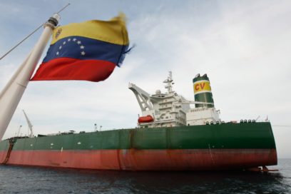 Continúa persecución de EE.UU. contra barcos que transportan petróleo a Cuba