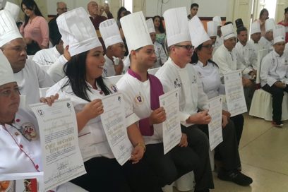 Federación de Asociaciones Culinarias de Cuba titula a 32 nuevos chefs (+Fotos)