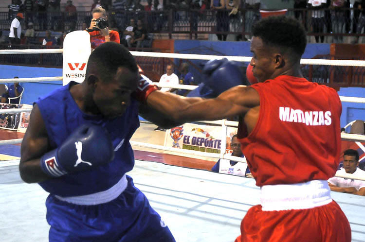 Tercera jornada del Torneo Playa Girón de Boxeo. Foto: josé Raúl Rodríguez Robleda