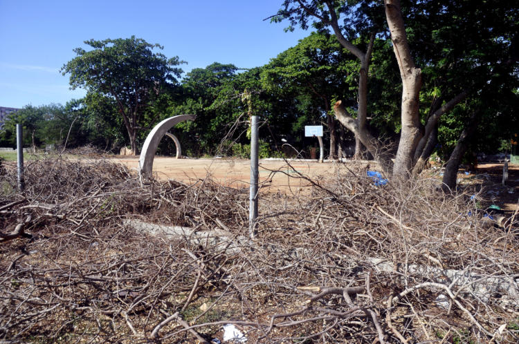 Buena parte del deterioro del Complejo Deportivo Fe del Valle. Foto: José Raúl Rodríguez Robleda
