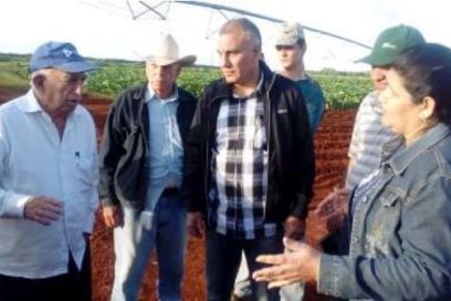 Resaltó Machado Ventura esfuerzo del campesinado artemiseño