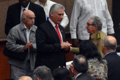 Propone Raúl Castro debate nacional sobre discurso de Díaz-Canel