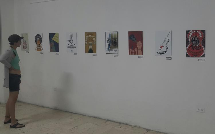 Exposición 20 años A guitarra limpia