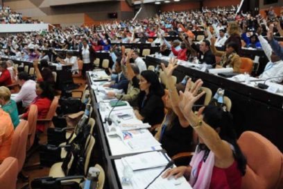 Votarán este viernes diputados por leyes para funcionamiento de las Asambleas del Poder Popular