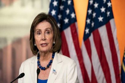 Pelosi pide redactar artículos de juicio político contra Trump
