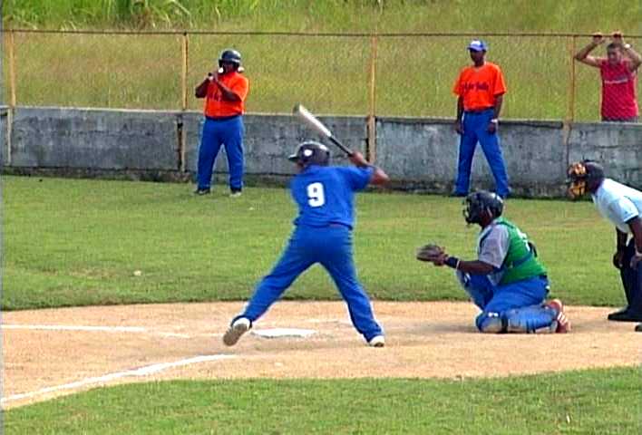 La Liga azucarera de béisbol se consolida como un espectáculo para todos los bateyes del país