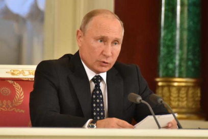 Vladimir Putin felicita a principales líderes cubanos por el nuevo año