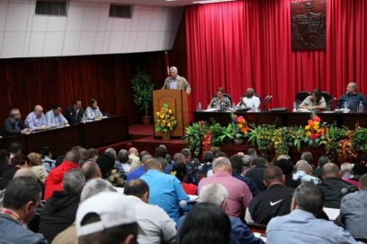 Convoca Díaz-Canel a defender los planes de la economía