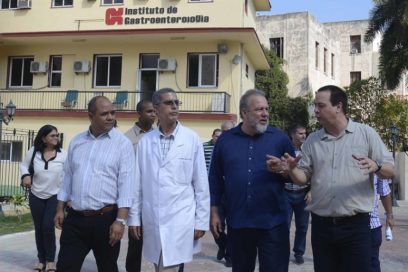 Primer Ministro de Cuba felicita al pueblo en nombre de Raúl y Díaz-Canel