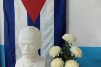 Trabajadores de Comunales exaltan la figura de José Martí (+ Fotos)