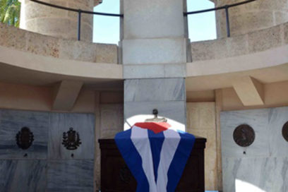 Tributo a Martí en Santiago de Cuba en el día de su natalicio