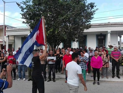 El pueblo de Jatibonico conmemoró el aniversario 61 el paso de la Caravana de la Libertad por ese territorio. Foto: Oscar Salabarría