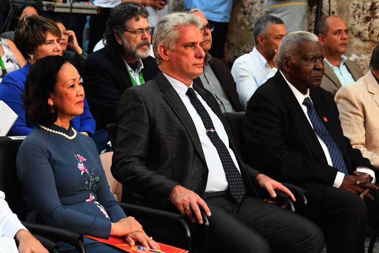 El Presidente cubano Miguel Díaz-Canel Bermúdez asistió a la inauguración de la XXIX Feria Internacional del Libro Cuba 2020. Foto: Joaquín Hernández Mena