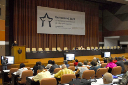 Lograr proyectos democráticos que permitan construir sociedades más justas (+ Fotos)