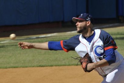 Out 27: Tarde en el Latino, pensando en Arizona