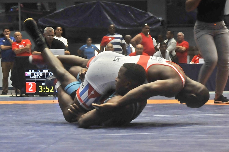 Desde este lunes, Torneo Granma-Cerro Pelado de lucha en La Habana. Foto José Raúl Rodríguez Robleda