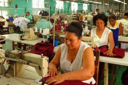 Puntada a puntada, la economía