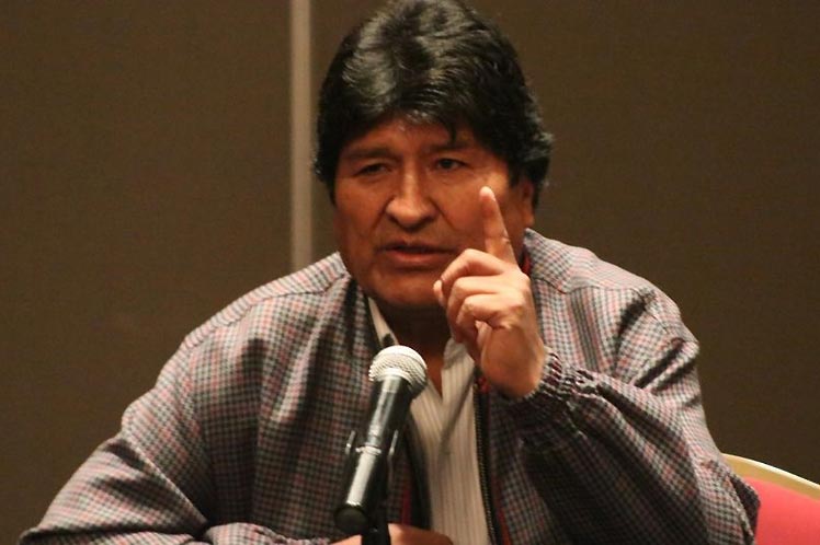 La inhabilitación de Evo Morales es un eslabón más en la cadena del golpe de Estado en Bolivia consumado el pasado 10 de noviembre. Foto: Tomada de PL