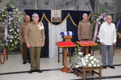 Raul heads honor guard for decorated Hero of the Republic Efigenio Ameijeiras