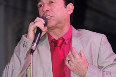 Destellos de amor: gran concierto de Bernardo Lichilín