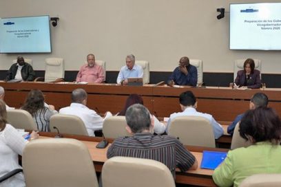 Díaz-Canel: A trabajar con compromiso y dedicación, pensando en Cuba