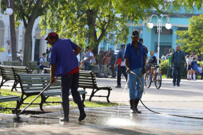 Celebran en Villa Clara día del trabajador de Comunales