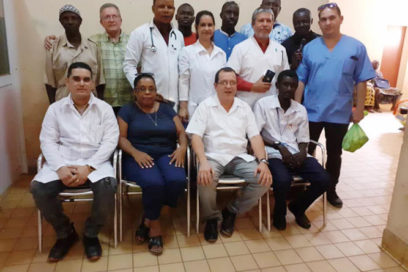 Gambianos y cubanos juntos de la mano por la Salud